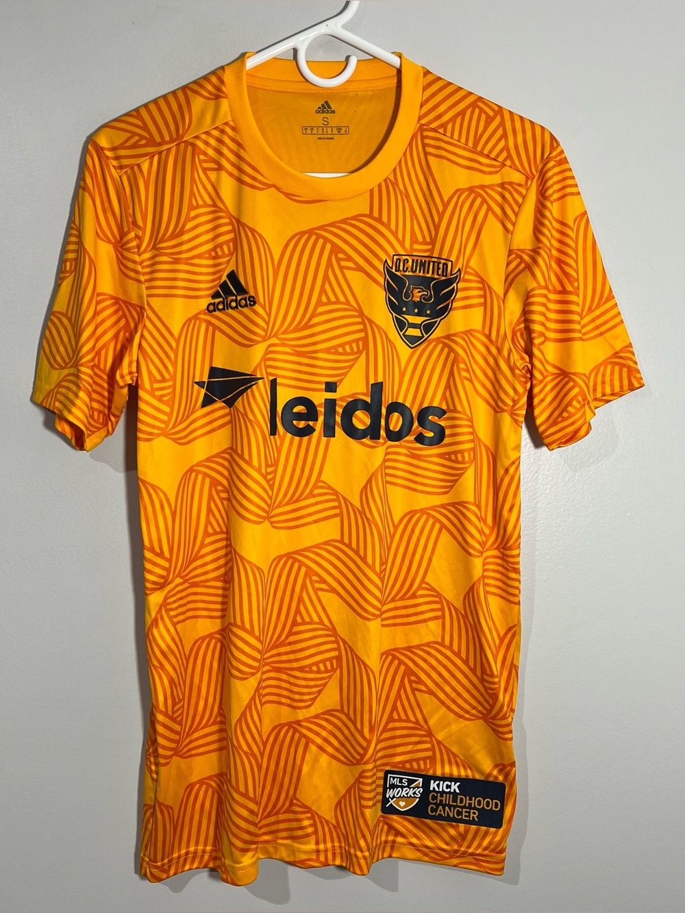 Adidas DC United Kick Childhood Cancer Leidos Orange Soccer Jersey Mens Small